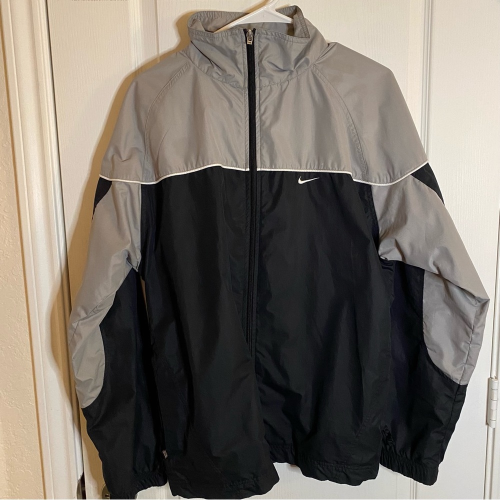 Nike mens windbreaker retro
